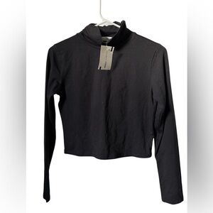 NWT Scrunched Neck Black Long Sleeve Crop Top